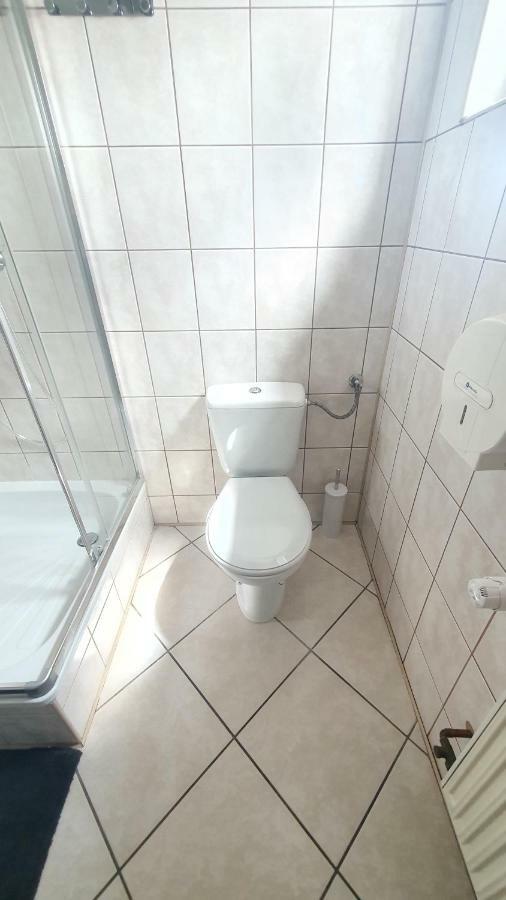 Pokoje Do Wynajecia Piastowska Miedzyrzecz Ngoại thất bức ảnh