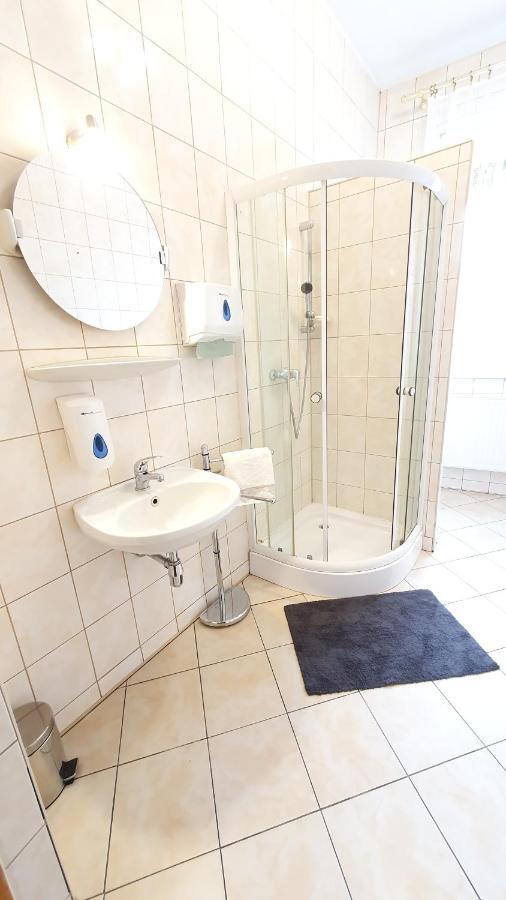 Pokoje Do Wynajecia Piastowska Miedzyrzecz Ngoại thất bức ảnh